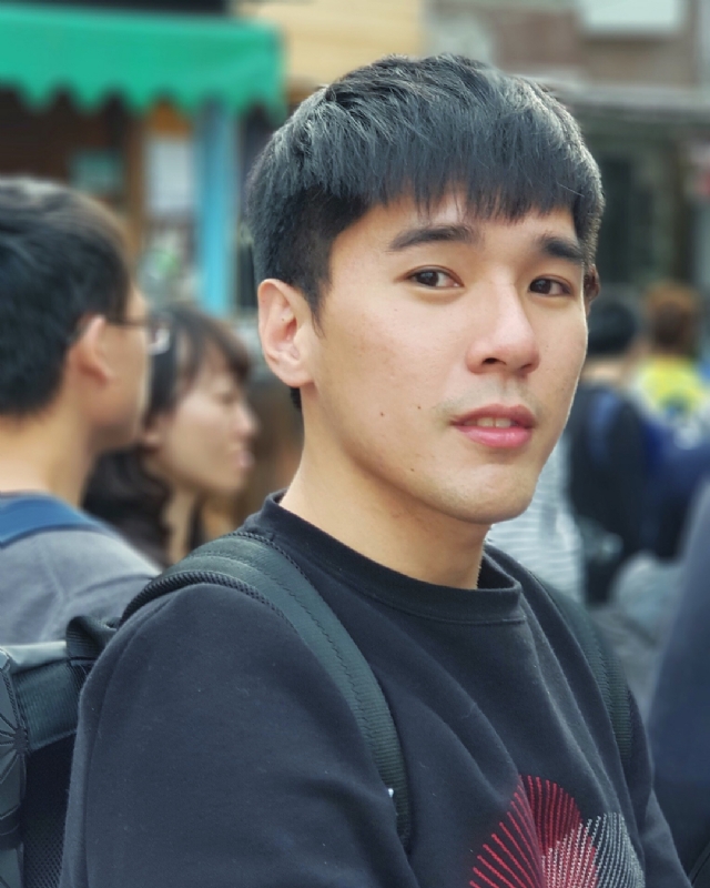 雨中孤独的第一张照片--河南认干亲服务网