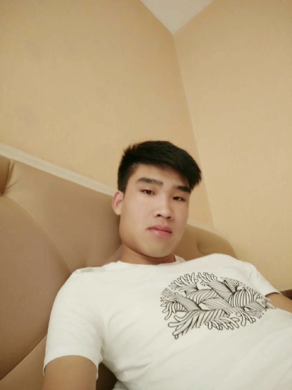 谁不曾孤单上路的第一张照片--河南认干亲服务网