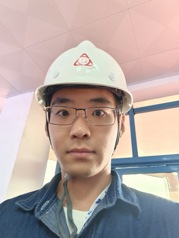 何鹏宇的第二张照片--河南认干亲服务网